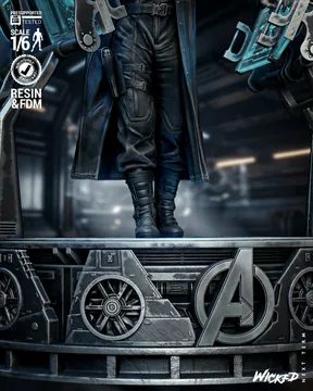 Nick Fury Sculpture thumbnail 2