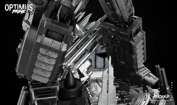 Optimus Prime Sculpture thumbnail 5