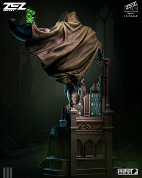 Dr Doom Sculpture thumbnail 3