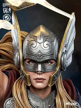 The Mighty Thor Sculpture thumbnail 6