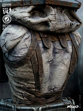 Pyramid Head Bust thumbnail 5