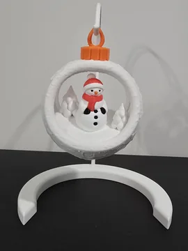 Christmas Scene Baubles thumbnail 3