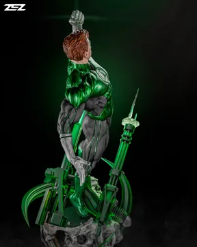 Green Lantern Sculpture thumbnail 5