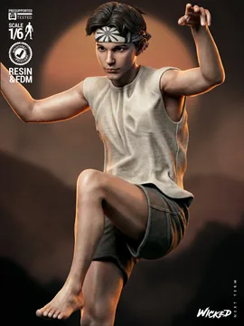Larusso Sculpture thumbnail 4