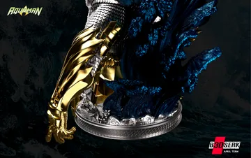 Aquaman Bust thumbnail 4