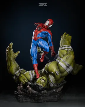 Spiderman Vs Hulk Sculpture thumbnail 1