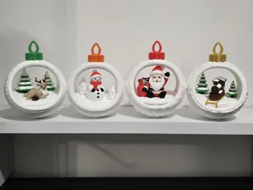 Christmas Scene Baubles thumbnail 4