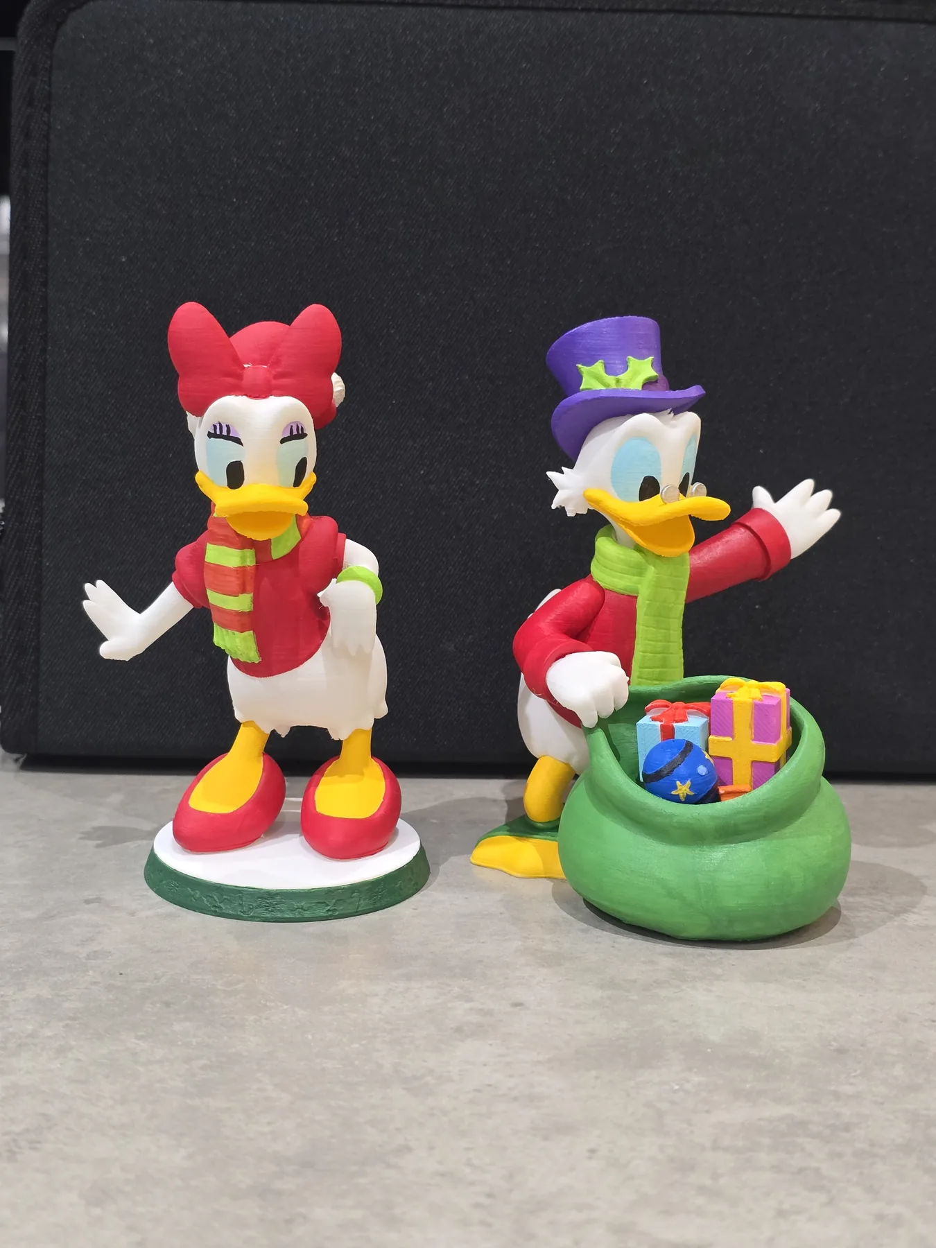 Christmas Donald & Daisy Duck