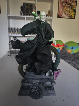 Lord Voldemort Sculpture thumbnail 4