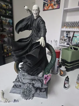 Lord Voldemort Sculpture thumbnail 3